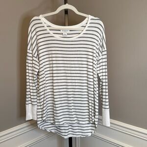 Liz Claiborne white and gray striped thin sweatshirt size large
